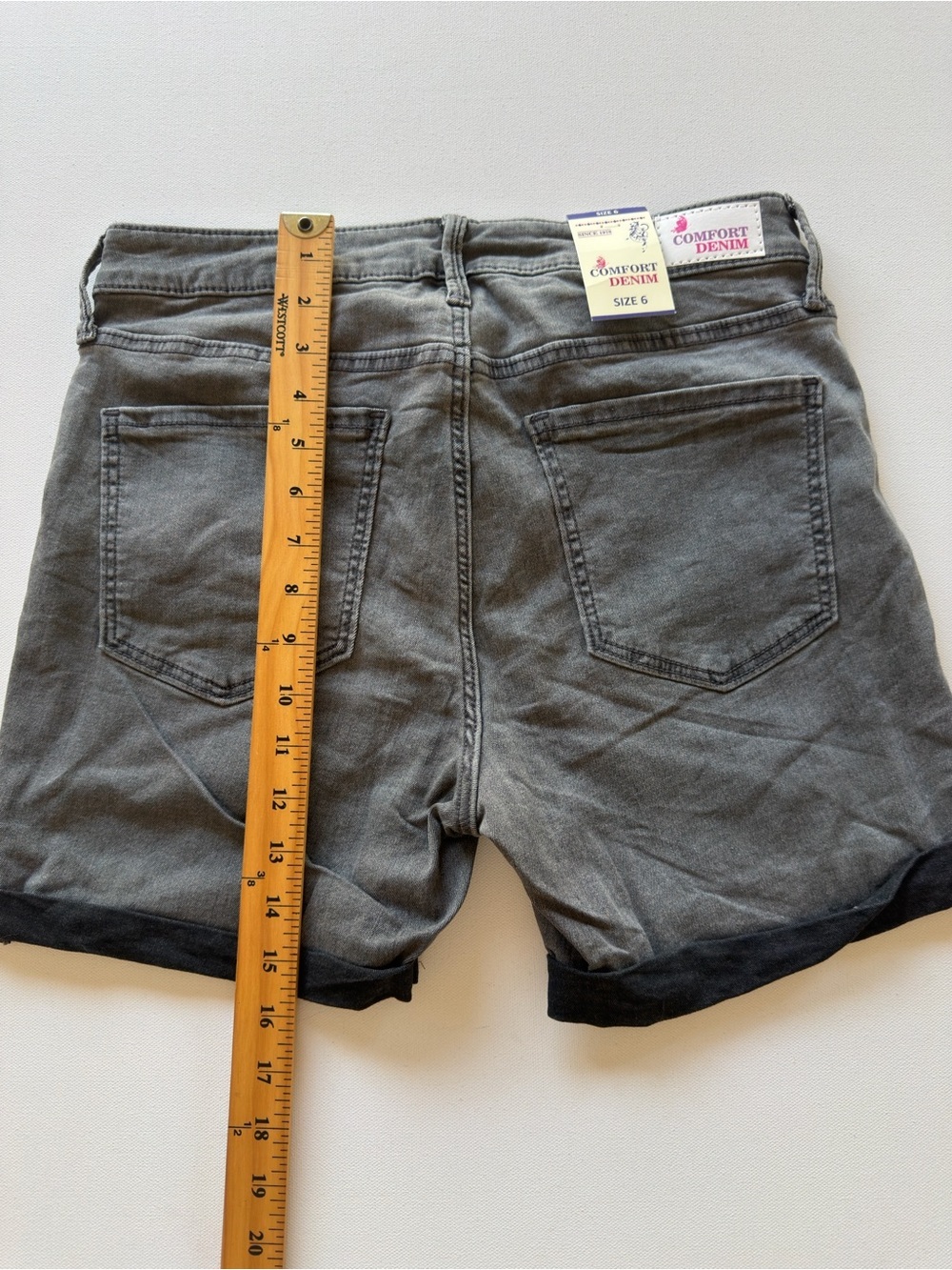 NWT Women's Comfort Denim Black Roll-Cuff Jean Short Size 6 (KB9) - Picture 8 of 8